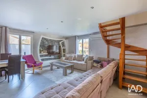 Maison à VÉNISSIEUX (69200)