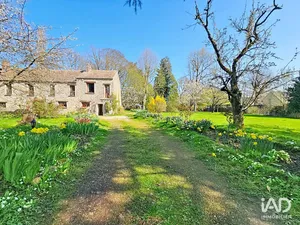 Maison de campagne à THOIRY (78770)