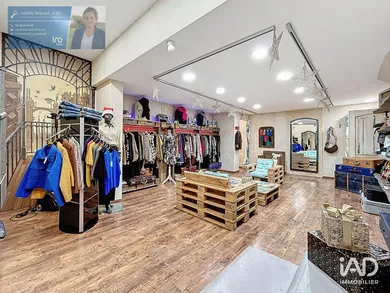 Boutique/Local commercial à VAISON-LA-ROMAINE (84110)