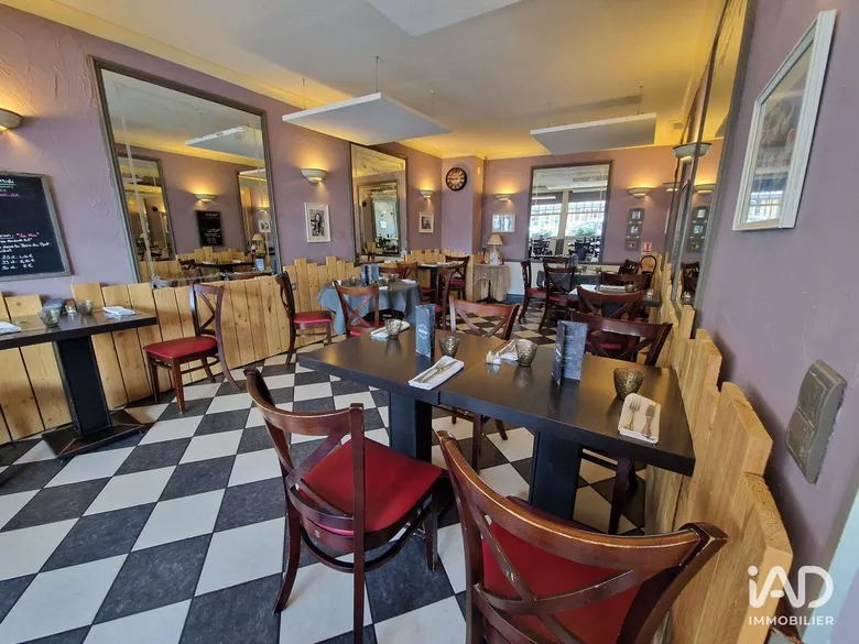 Restaurant à MALAUNAY (76770) · 200 m² · 132 000 €
