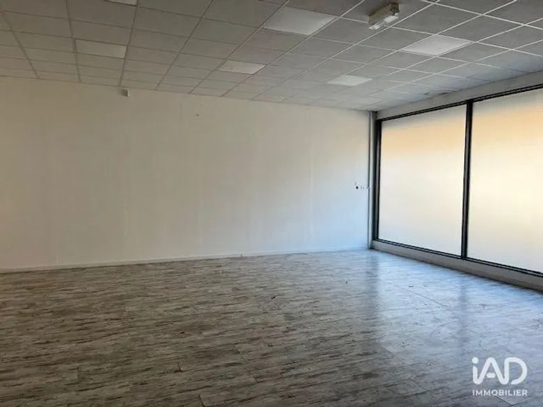 Local commercial 650 m² · à Annecy · 650 m² · 4 960 €/mois