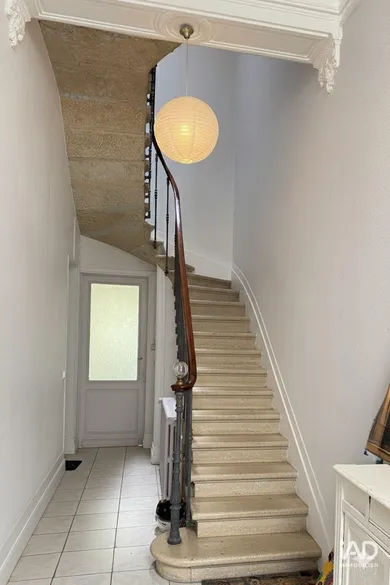 Office in BORDEAUX (33000)