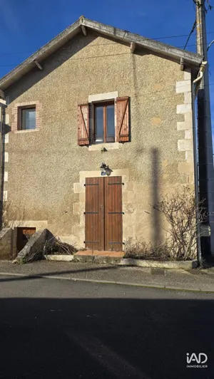 House in LUSSAC-LES-CHÂTEAUX (86320)