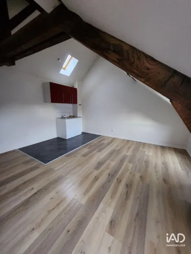 Appartement à LA FERTÉ-SOUS-JOUARRE (77260)