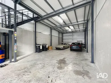 Local d’activité à BRIE-COMTE-ROBERT (77170)