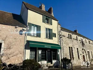 Commercial in PROVINS (77160)