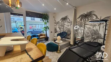 Commercial in PARIS (75018)