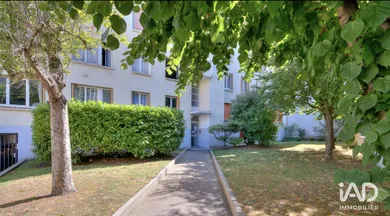Apartment in ISSY-LES-MOULINEAUX (92130)