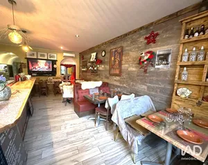 Bar-brasserie in ROQUEBRUNE-SUR-ARGENS (83520)
