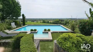 House in BOURG (33710)