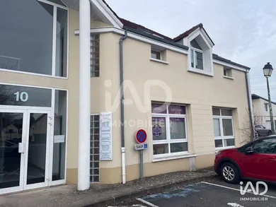 Boutique/Local commercial à LÉSIGNY (77150)