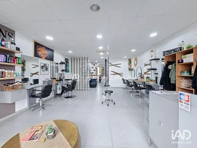 Commercial walls in BOUJAN-SUR-LIBRON (34760)