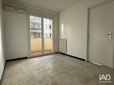 Apartment in TOULON (83200)