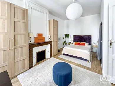 Building in BORDEAUX (33000)