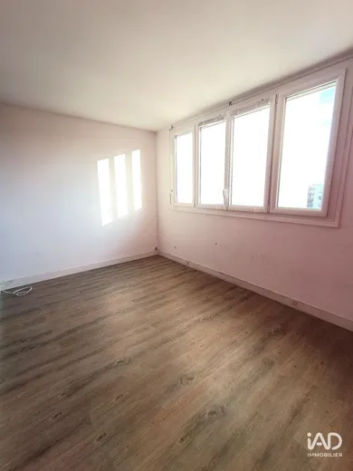 Apartment in SAINT-MICHEL-SUR-ORGE (91240)