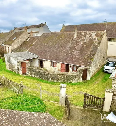 Townhouse in CHÉROY (89690)