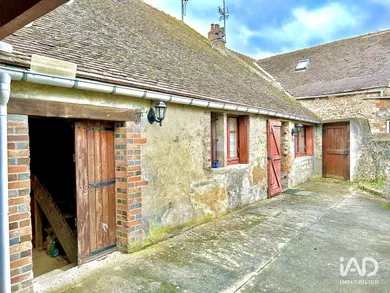 Townhouse in CHÉROY (89690)
