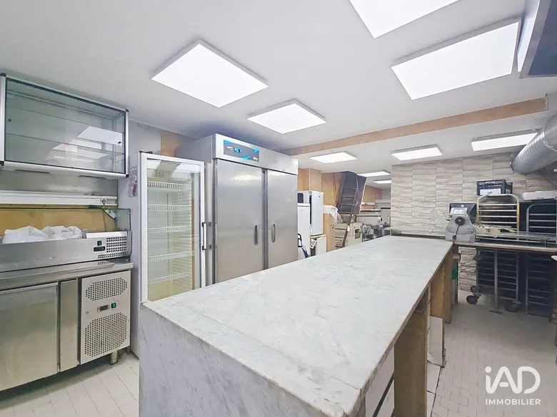 Local commercial 3 pièces 91 m² · à Juan-les-Pins · 91 m² · 415 000 €