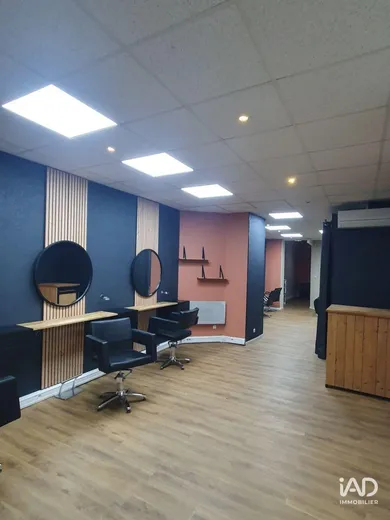 Commercial in MEAUX (77100)