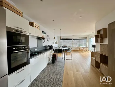 Appartement à BORDEAUX (33000)