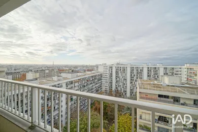 Apartment in PARIS (75019)