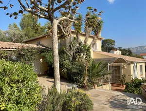 Maison à TOULON (83000)