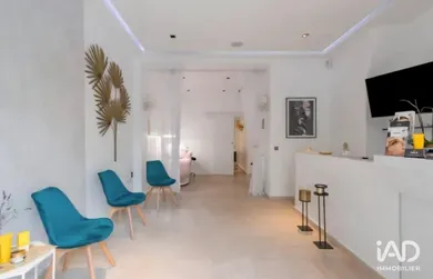 Commercial in PARIS (75017)