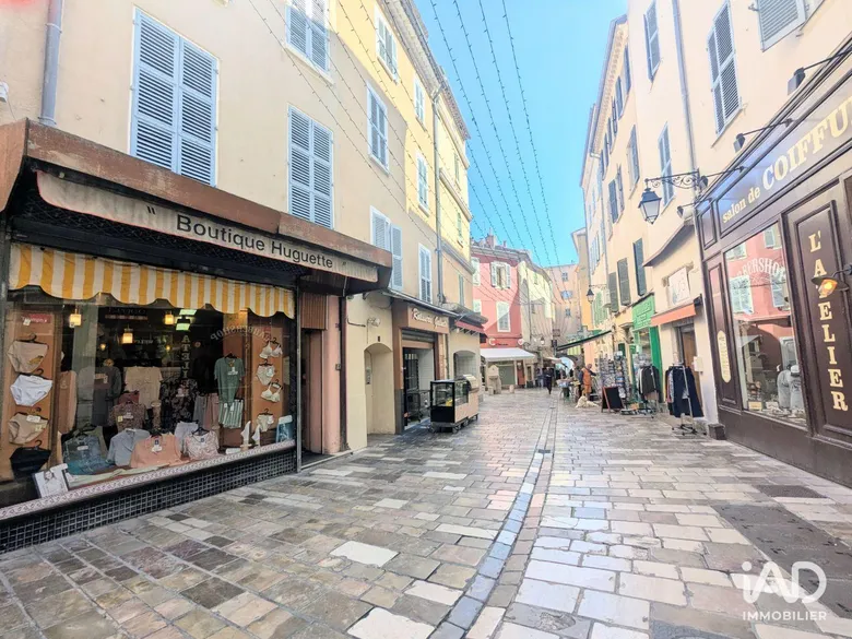 Local commercial 35 m² · à Hyères · 35 m² · 34 000 €