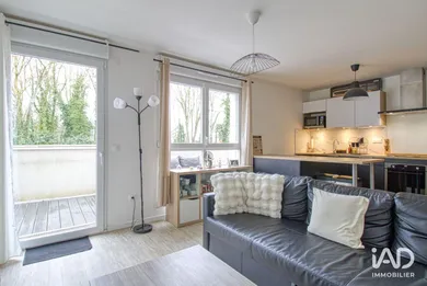 Appartement à SAINT-THIBAULT-DES-VIGNES (77400)