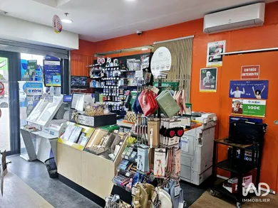 Commercial in FRONTIGNAN (34110)