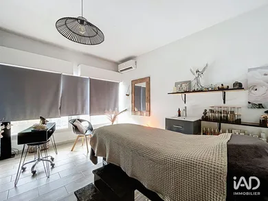Commercial in SAINTE-CLOTILDE (97490)