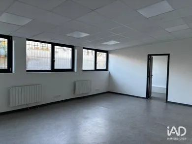 Business asset in LE MESNIL-SAINT-DENIS (78320)