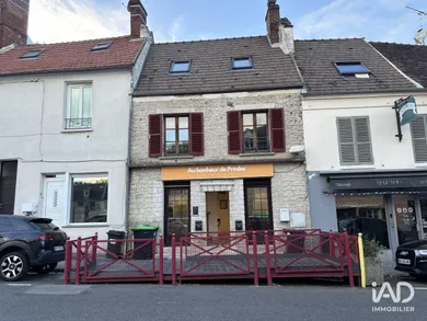 Commercial in PRESLES (95590)