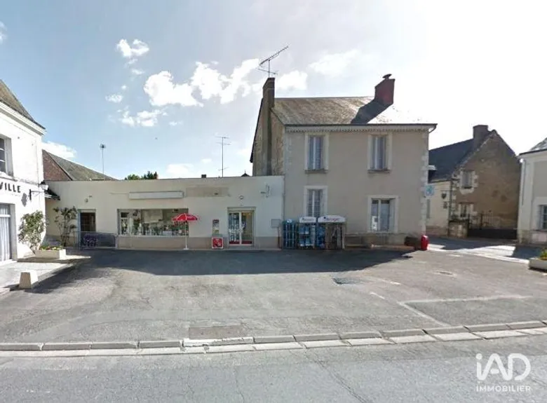 5 pièces 225 m² · à Nouans-les-Fontaines · 225 m² · 225 000 €
