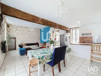 Commercial walls in NOUANS-LES-FONTAINES (37460)