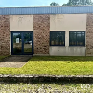 Commercial in SAINT-MÉDARD-DE-GUIZIÈRES (33230)