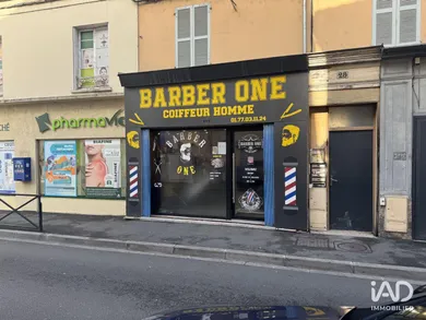 Commercial walls in MONTEREAU-FAULT-YONNE (77130)