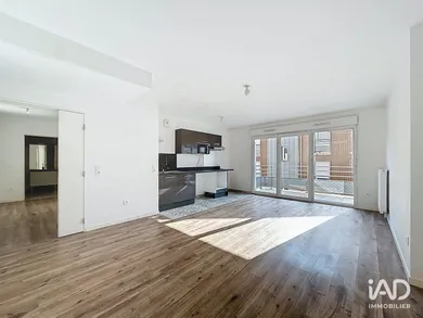 Apartment in CHAMPS-SUR-MARNE (77420)