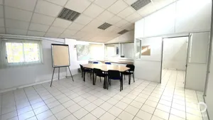 Office in NÎMES (30900)