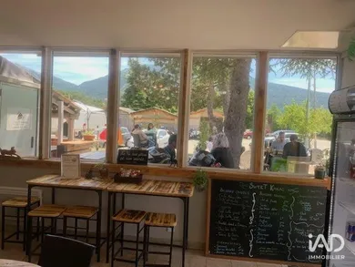 Commercial in LA MARTRE (83840)