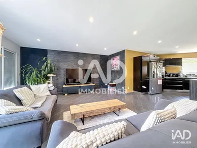 Maison à SANSSAC-L'ÉGLISE (43320)