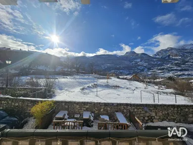 Commercial walls in SAINT-CRÉPIN (05600)