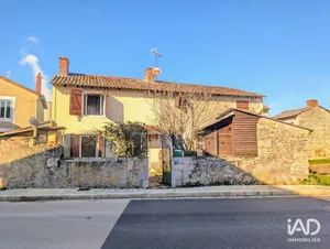 Maison de village à CIVAUX (86320)