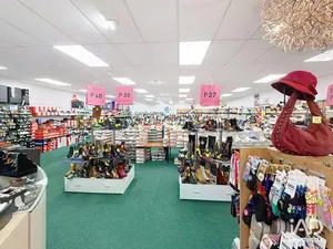 Commercial walls in NAZELLES-NÉGRON (37530)