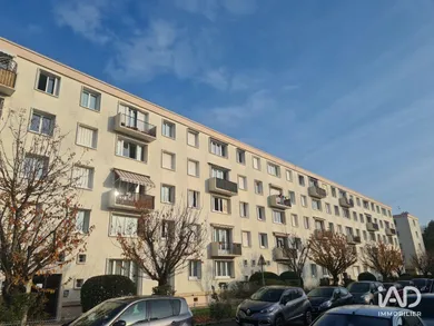Apartment in MAISONS-ALFORT (94700)