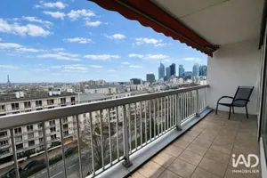Appartement à COURBEVOIE (92400)