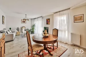 Apartment in LYON (69008)