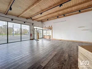 Commercial in CHARRON (17230)