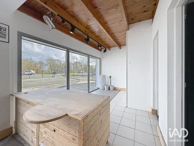 Commercial in CHARRON (17230)