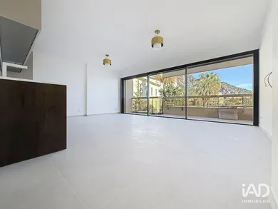 Appartement à MENTON (06500)